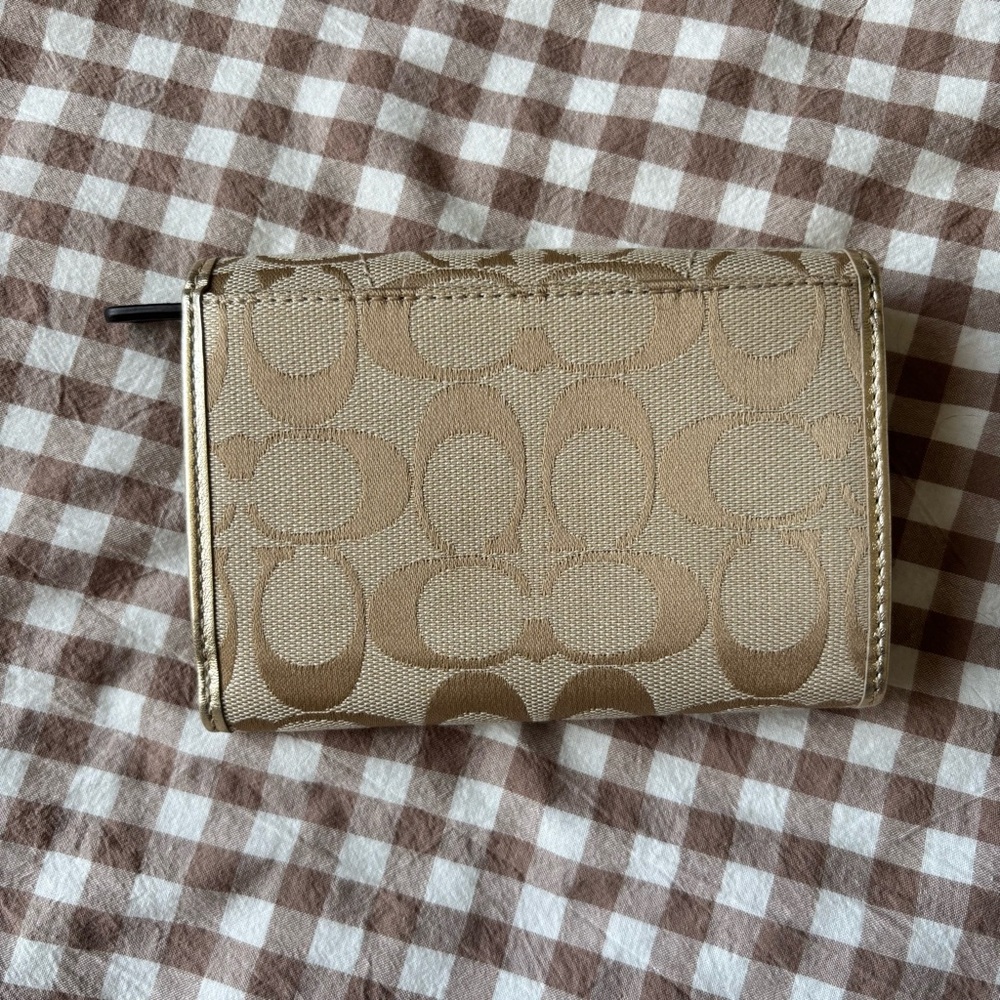Coach Tan Gold Signature Collection Small Wallet Buckle - Picture 2 of 4